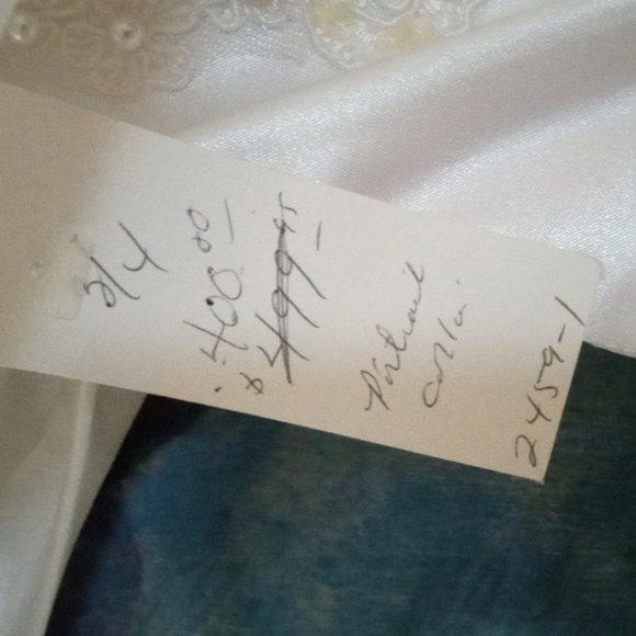 Vintage Ivory off shoulder beaded sequin bustled wedding gown - Picture 6 of 10